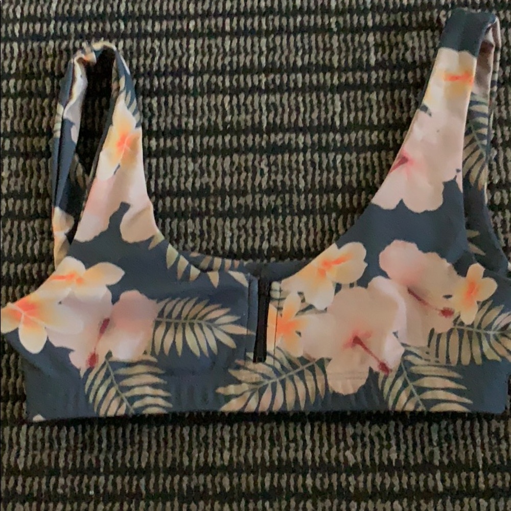 Stone fox swim top